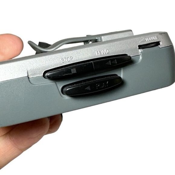 Vintage Coby Personal Cassette Player and Radio ... - Picture 10 of 10